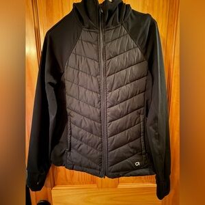 GAPfit performance women’s puffer